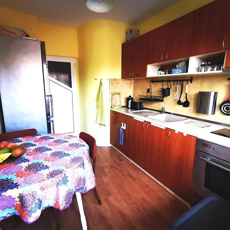 Apartamento Entire Floor W Multiple Bedrooms 2 Baths Kitchen Center