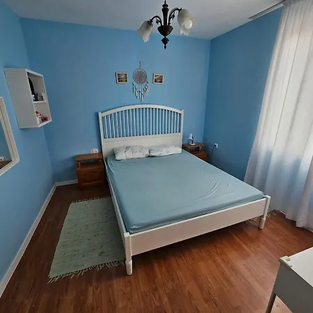 Apartamento Entire Floor W Multiple Bedrooms 2 Baths Kitchen Center Pomorie